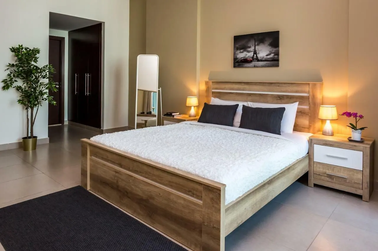 アパート Higuests Vacation Homes - Dubai Wharf アラブ首長国連邦