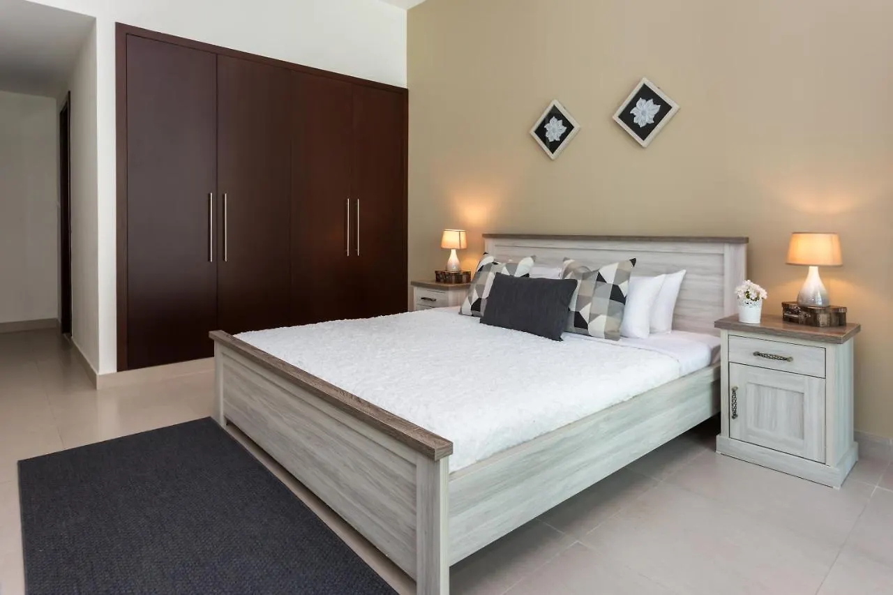 Higuests Vacation Homes - Dubai Wharf 0*,