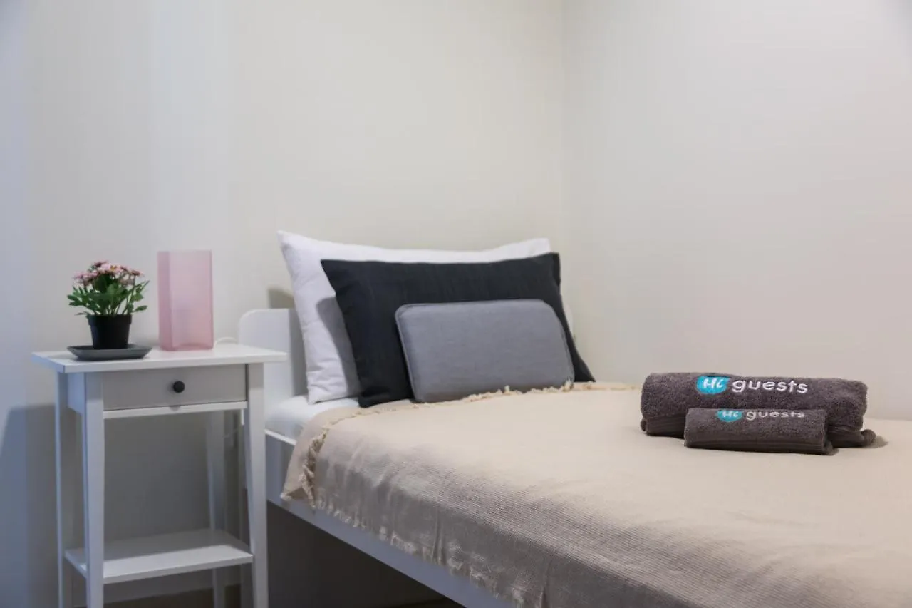 Higuests Vacation Homes - Dubai Wharf 0*,  アラブ首長国連邦